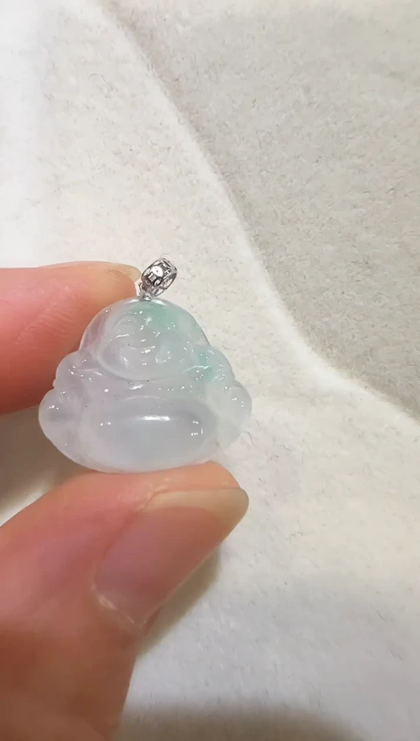 颈饰18K金镶嵌翡翠国风