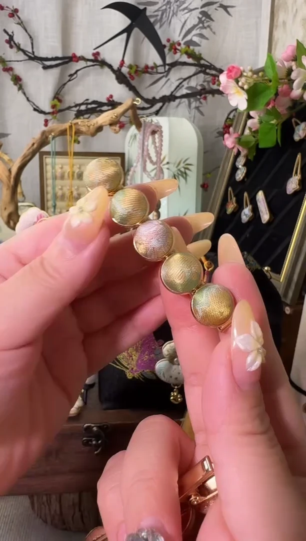 无锌合金小雏菊5颗豆豆