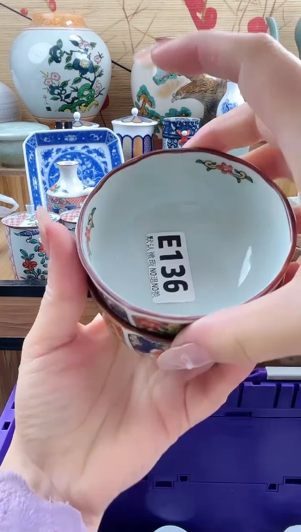 欣****冉==============e136