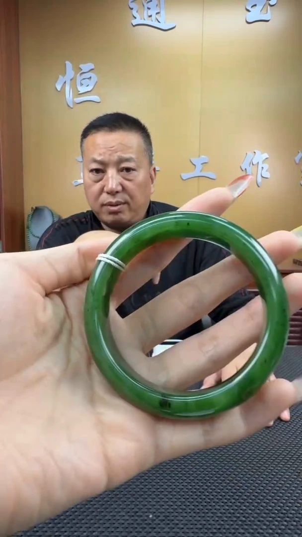 颈饰未镶嵌和田玉手镯59