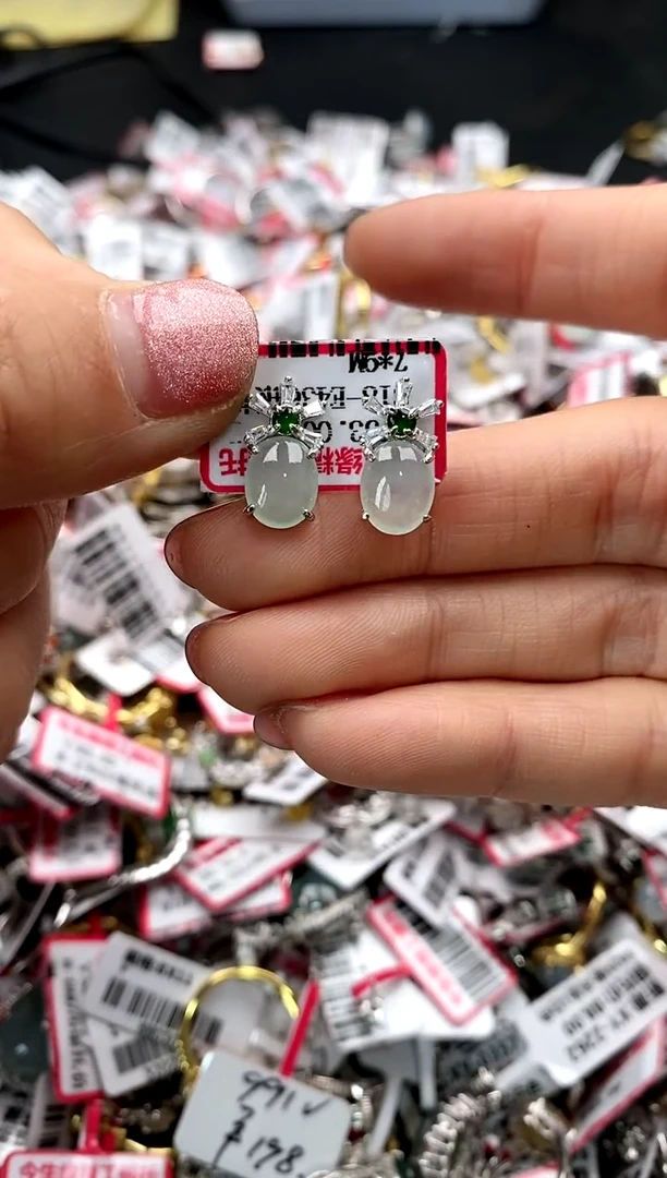 【闪购商品】翡翠戒指银S925镶嵌66666666     9