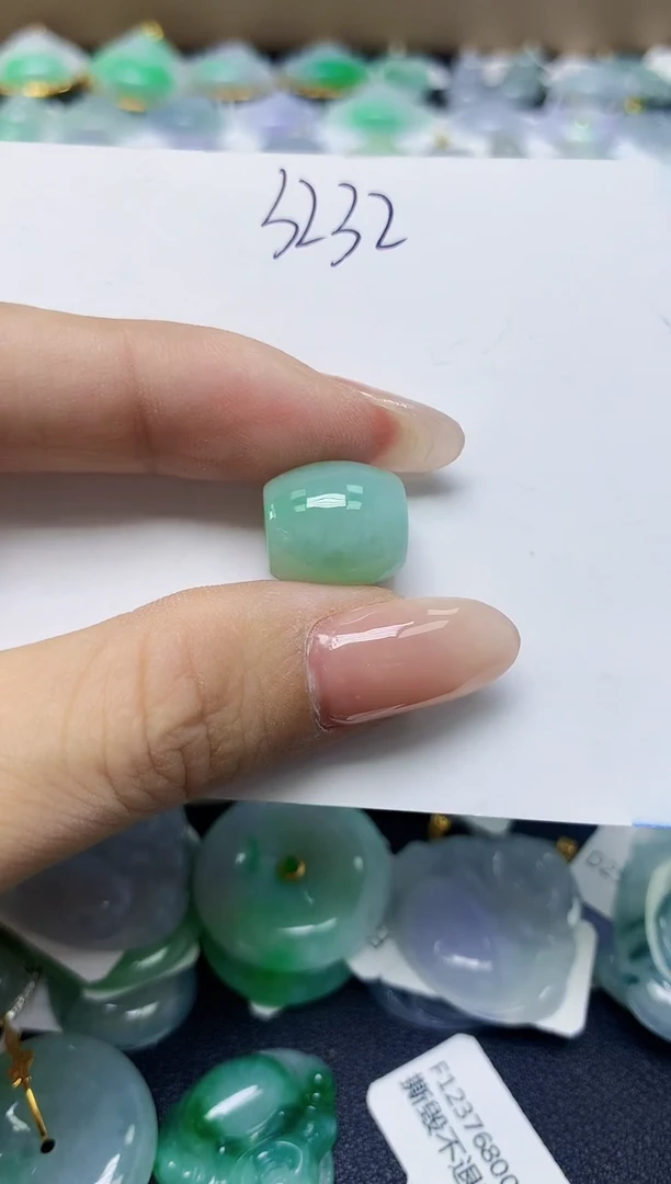 翡翠未镶嵌颈饰天然缅甸翡翠A货