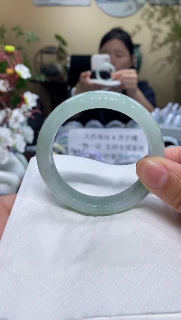 翡翠手镯未镶嵌翡翠53