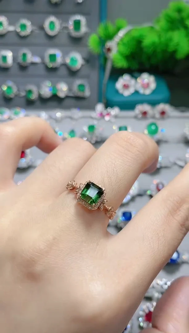 18K金戒指18K金镶嵌碧玺.