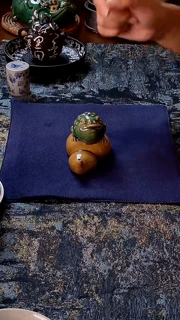 【 手工金蟾茶宠 】