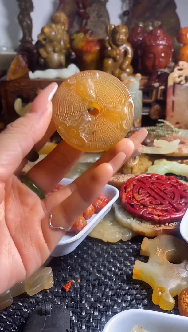 未镶嵌岫岩老玉（透闪石质玉）摆件未镶嵌