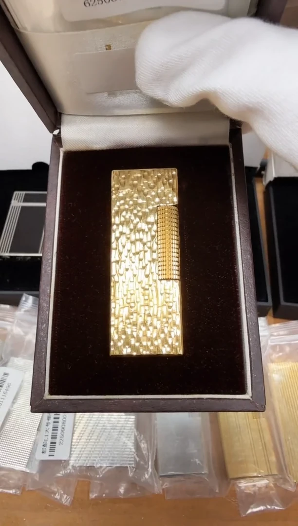 06登家金色4代陨石坑  原盒