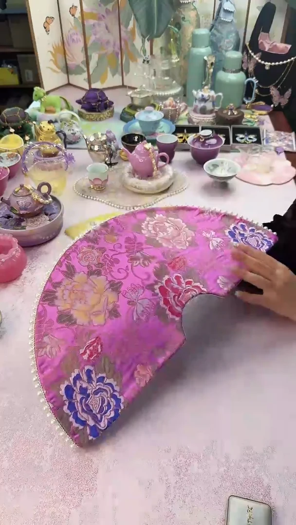 75粉色牡丹扇形钉珠双面茶席