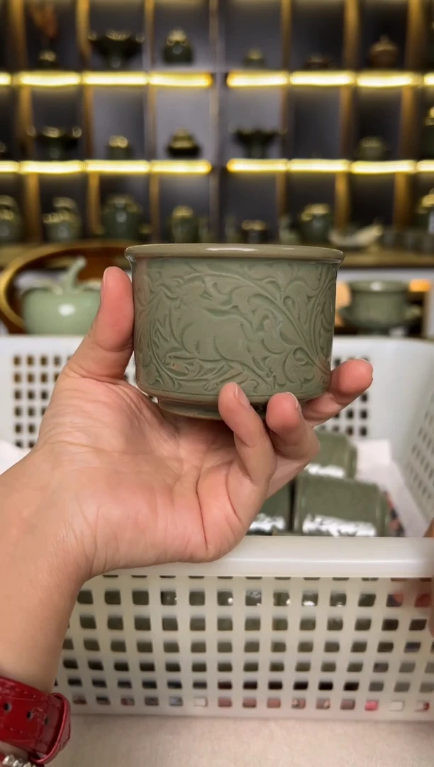 其他耀州窑秘色缠枝牡丹羚牛主人杯微瑕特价
