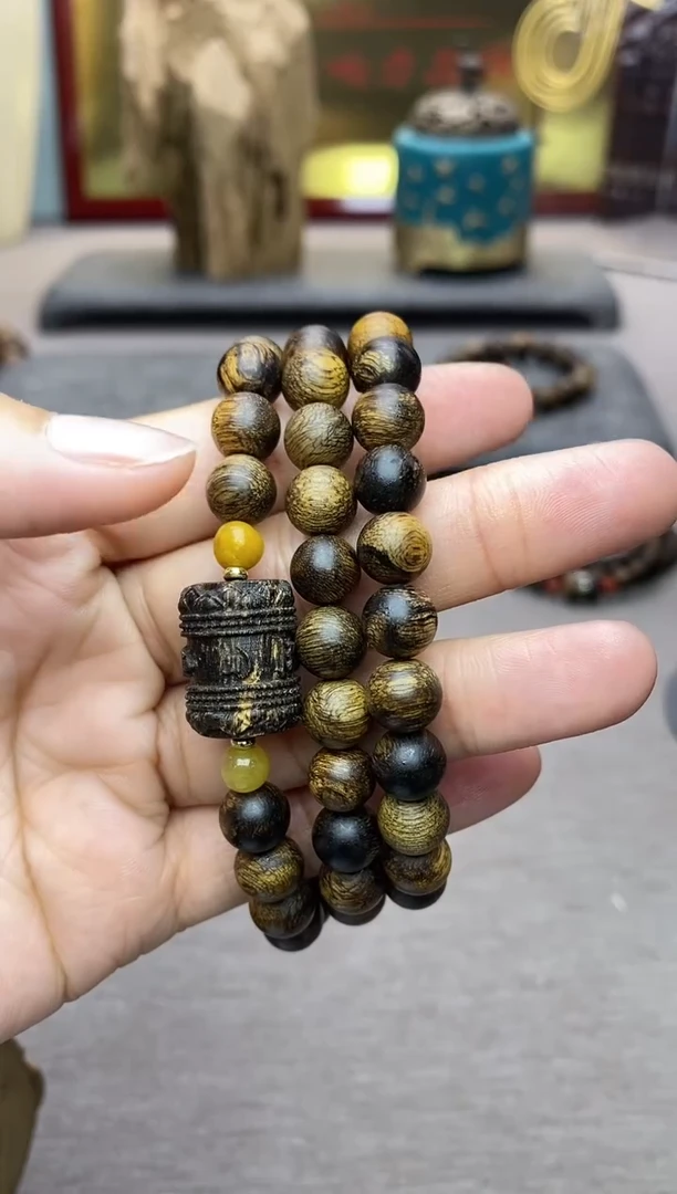 【闪购商品】沉香手串越南富森红土留疤08+六字三圈沉