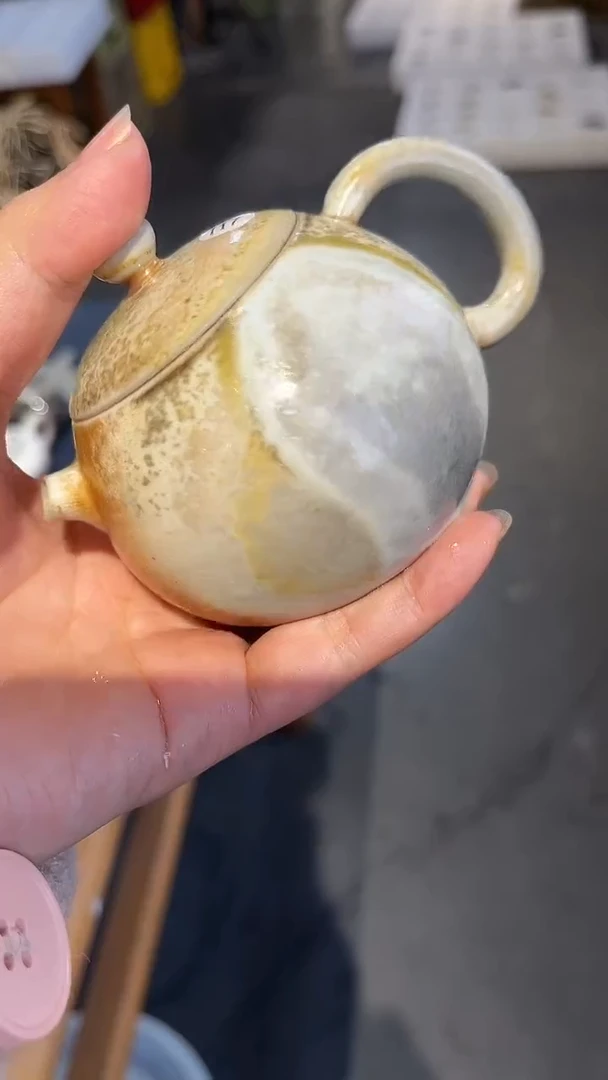 壶117号容量130-140ML中白泥