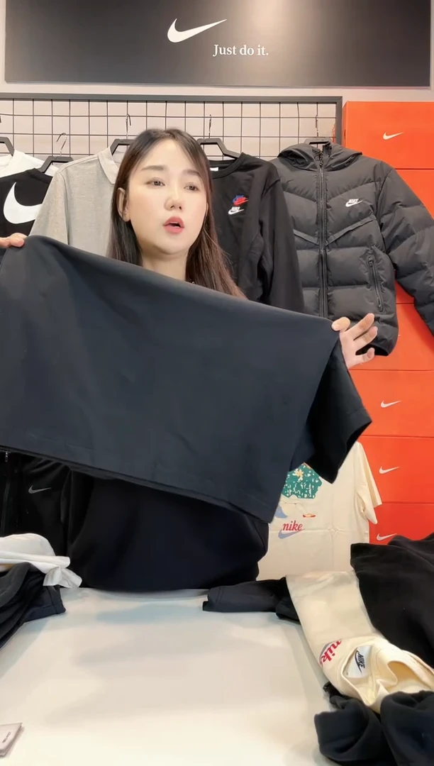 1970 黑色飞人短袖L码130斤-150斤