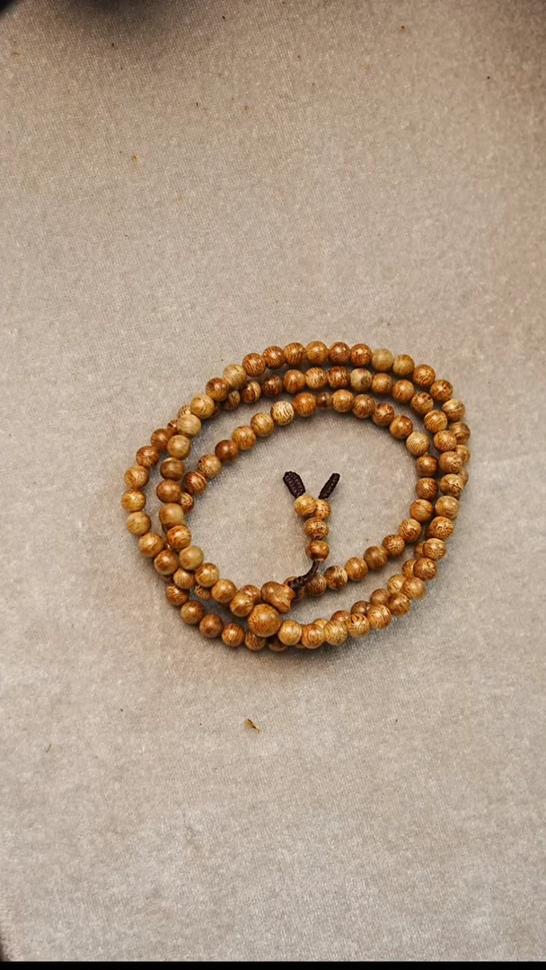 沉香手串海南黑油格多圈6mm  3113