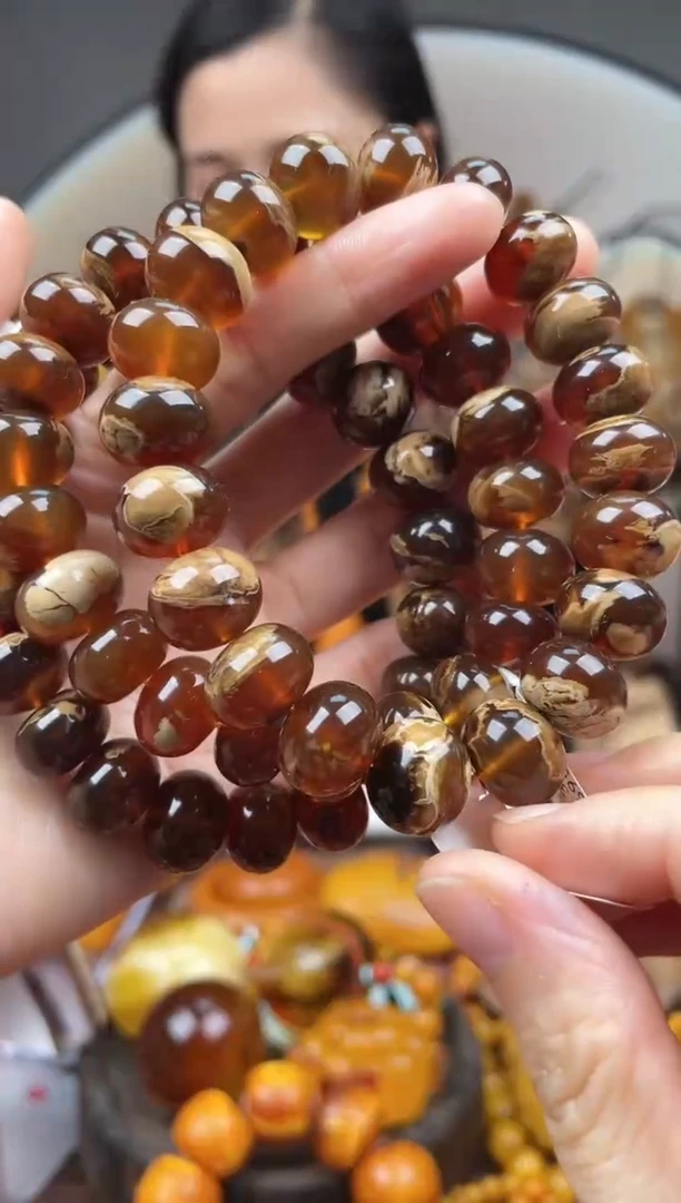 【闪购商品】琥珀裸石未镶嵌首饰 假1赔4 （多样性发货1件