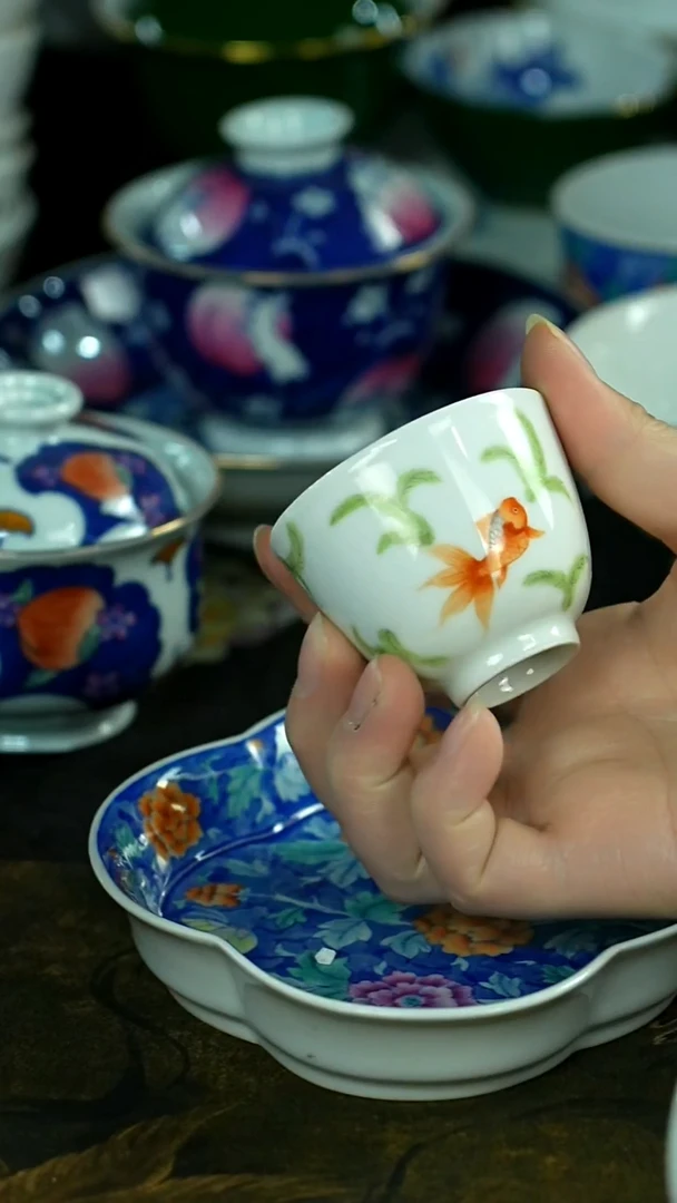 茶具还挺美，蹲下看看！