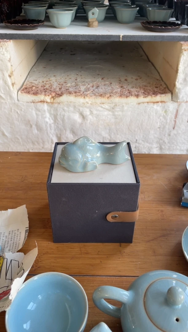 小锦鲤 天青 微瑕 无款