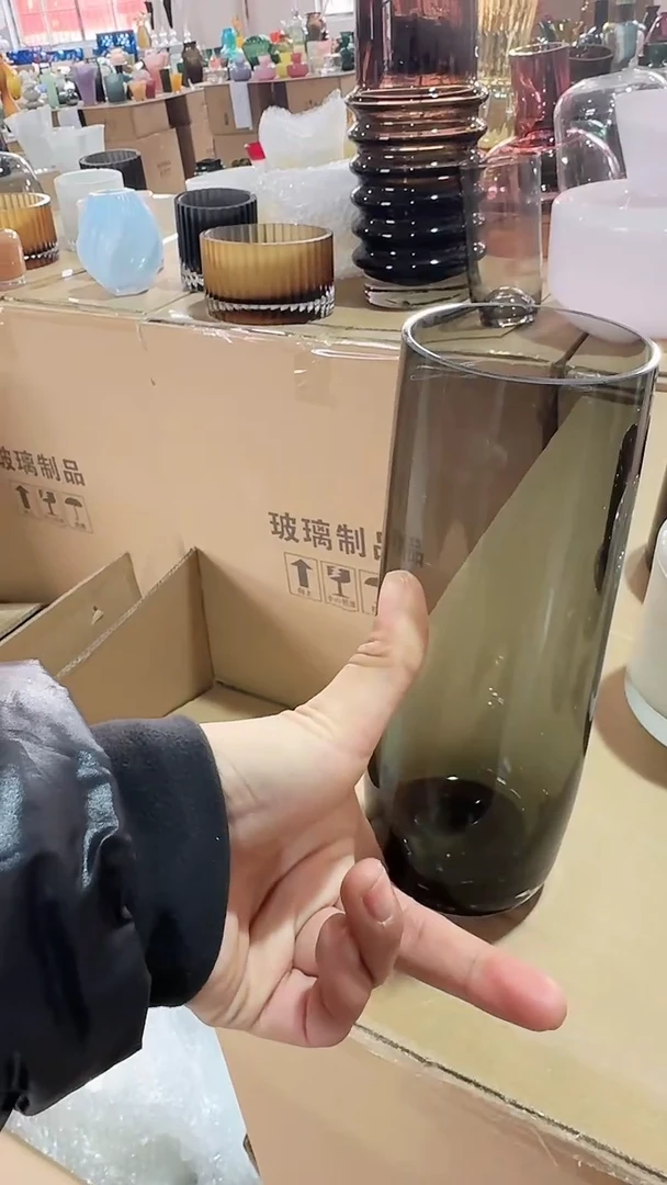 【闪购商品】玻璃灰色花瓶