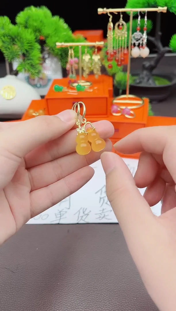 【闪购商品】玛瑙/玉髓耳钉未镶嵌333000