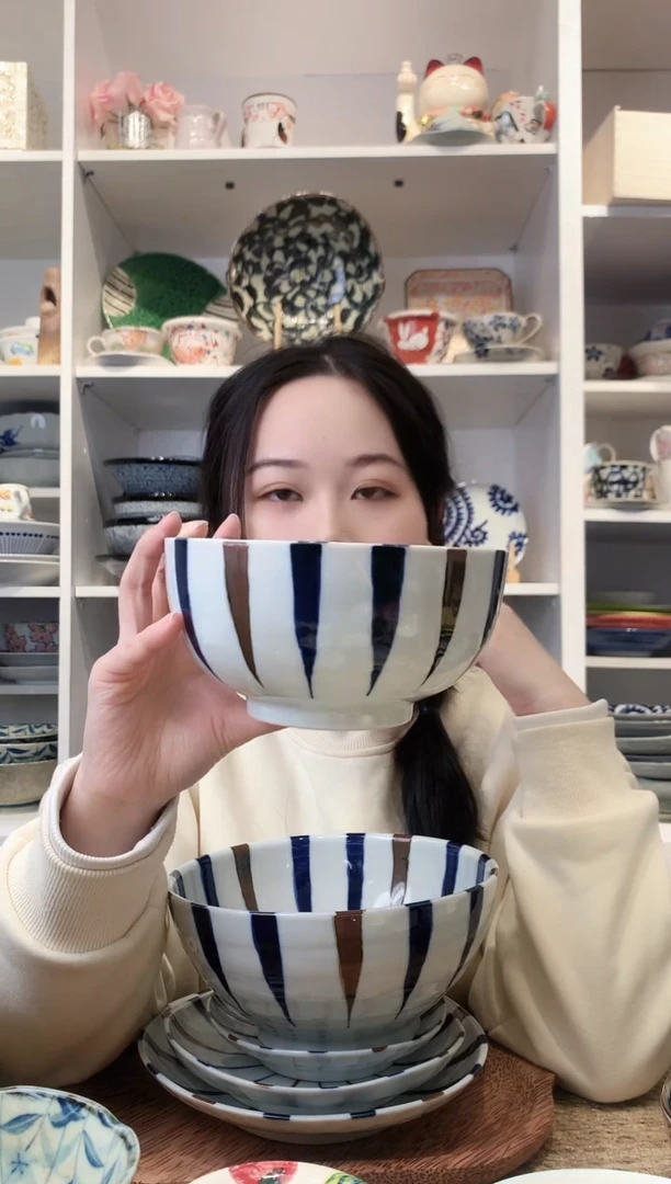 陶瓷三峰蓝十草面碗16cm