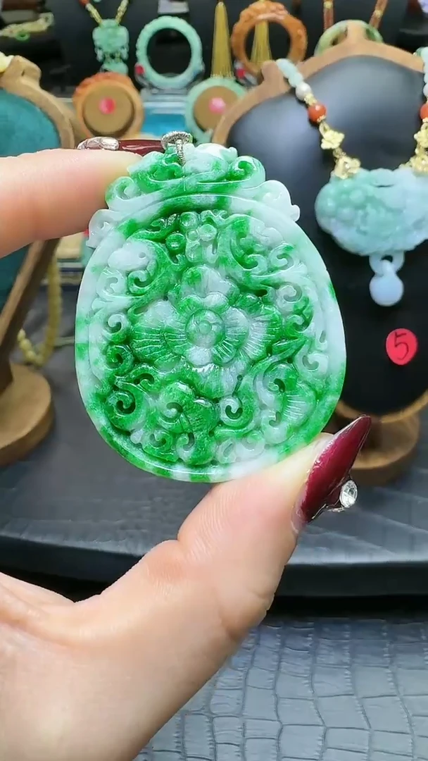 【闪购商品】翡翠颈饰未镶嵌天然翡翠复古牌