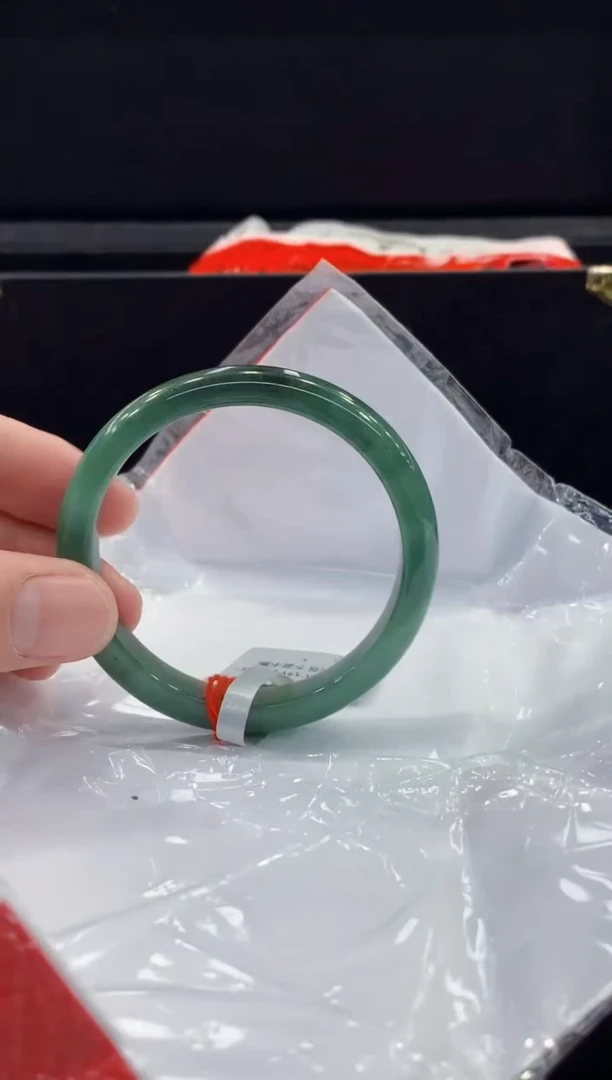 未镶嵌手镯翡翠翡翠手镯