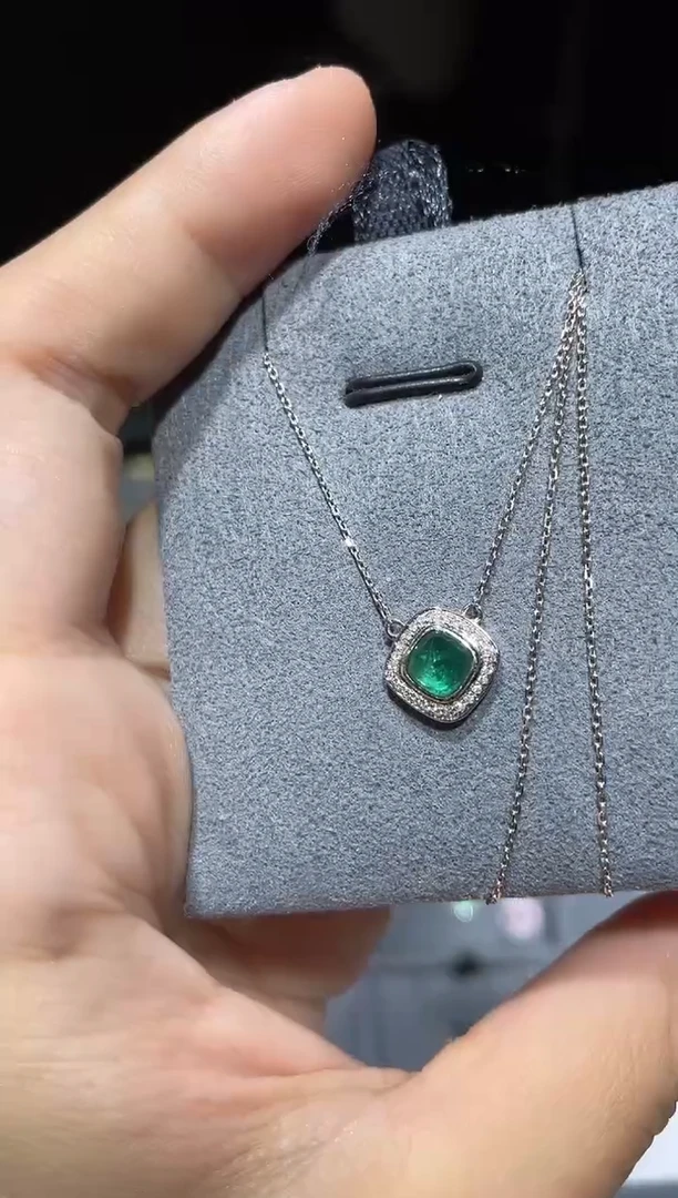 项链18K金镶嵌祖母绿1