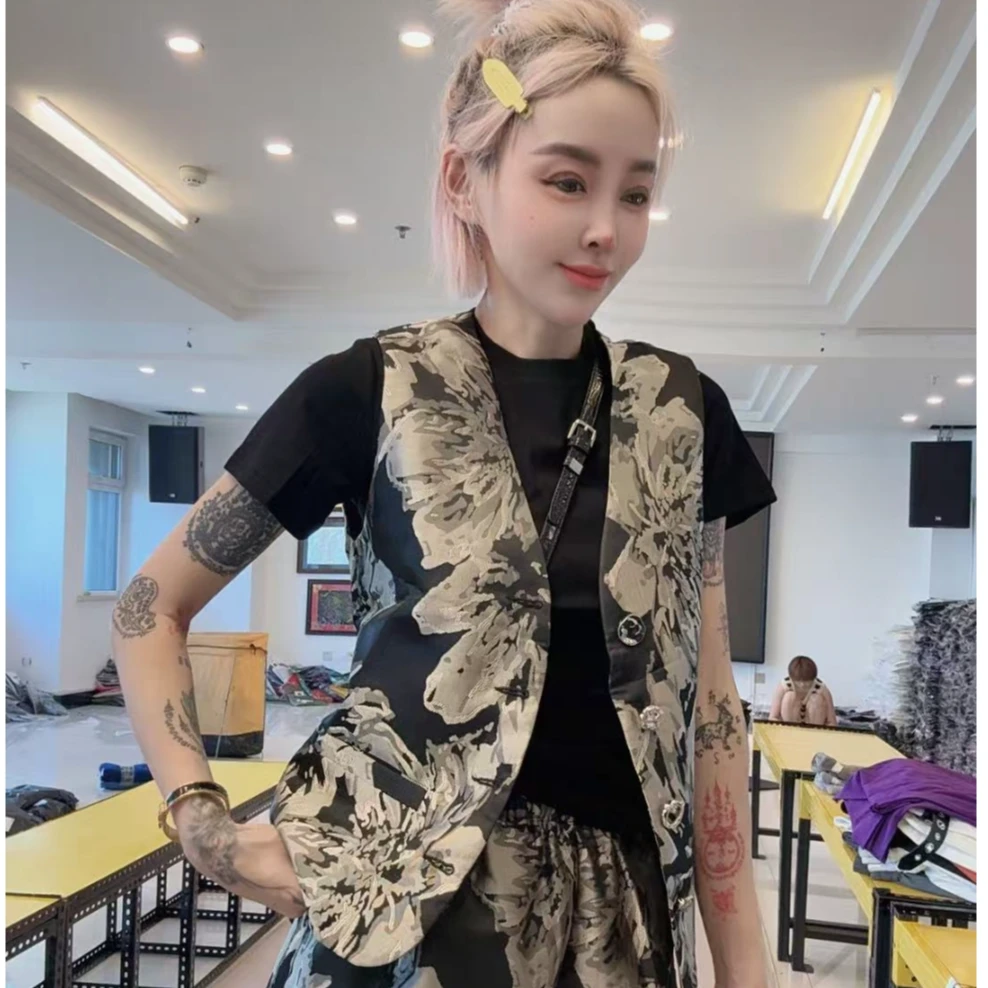 百搭款复古花盘扣马甲007a