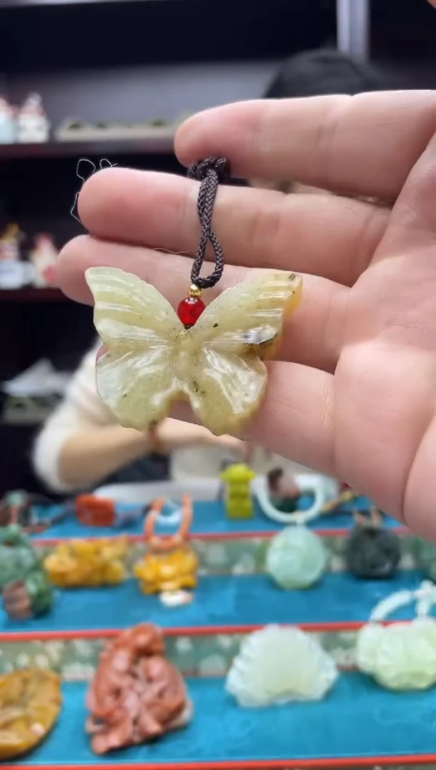 未镶嵌岫玉吊坠·