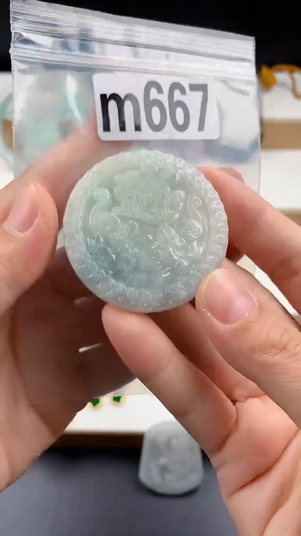 颈饰未镶嵌翡翠天然翡翠吊坠挂件