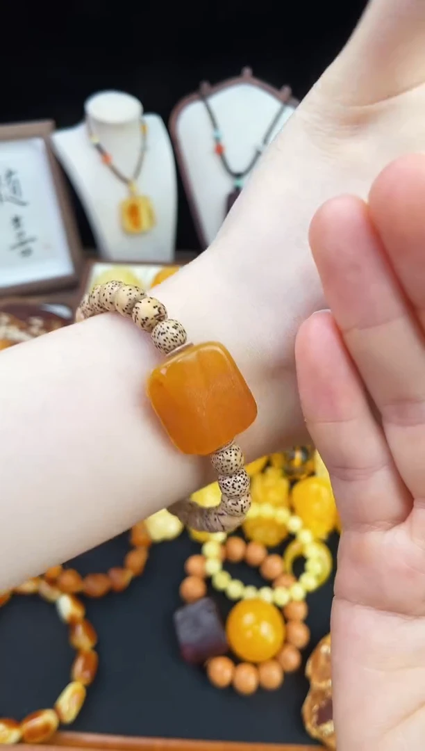 琥珀未镶嵌珠宝奇石柒月