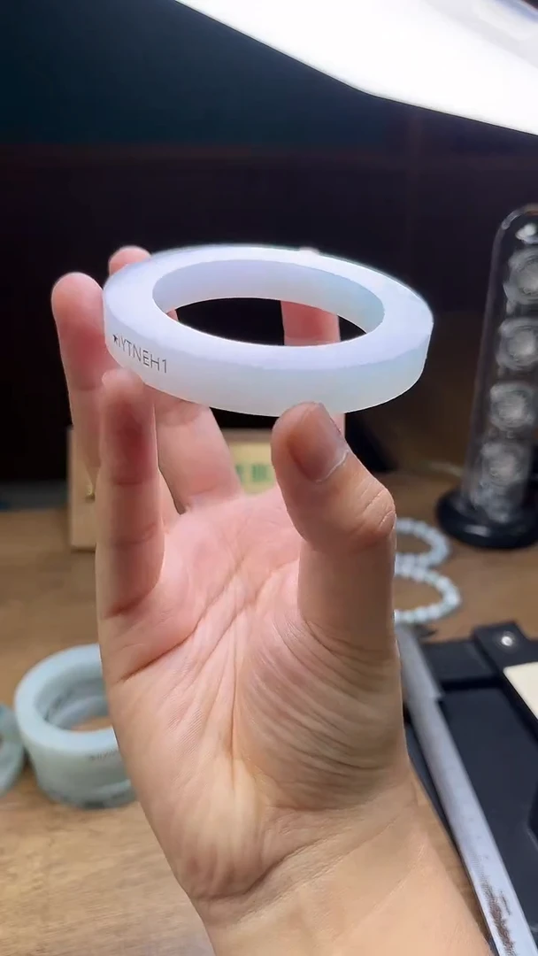 未镶嵌手镯定制翡翠暗*定制