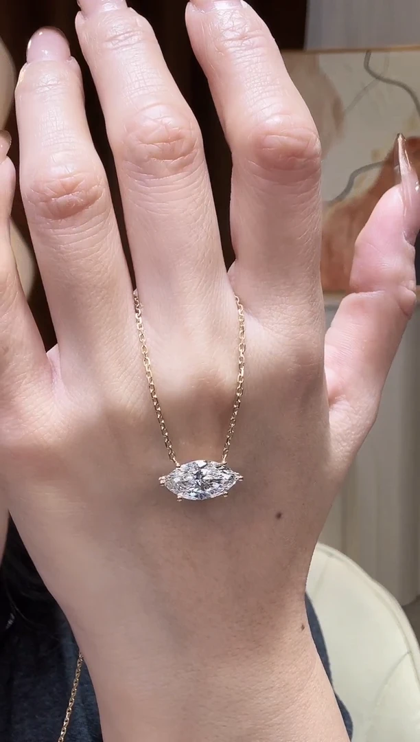 18K金镶嵌颈饰实验室培育钻石18k金k黄3卡马眼嘴唇项链