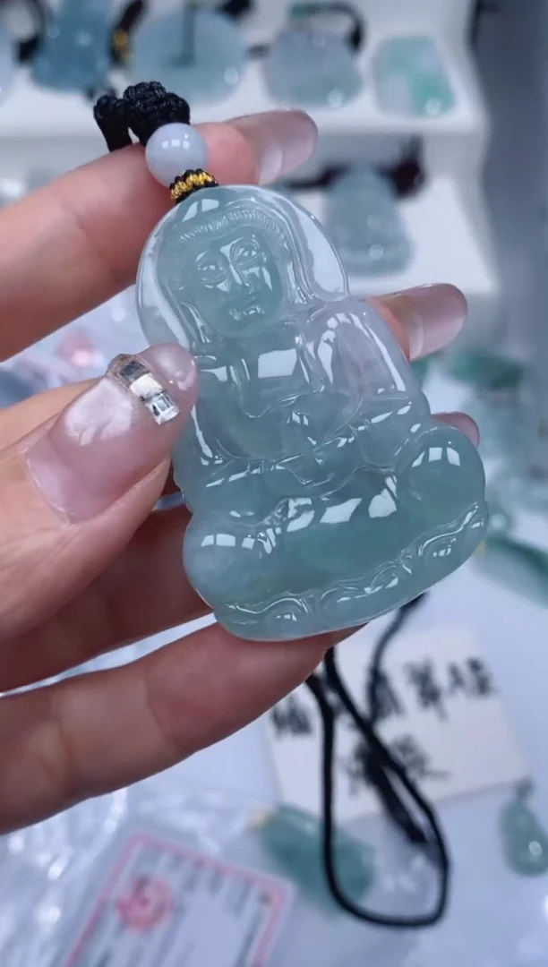 颈饰未镶嵌翡翠吊坠