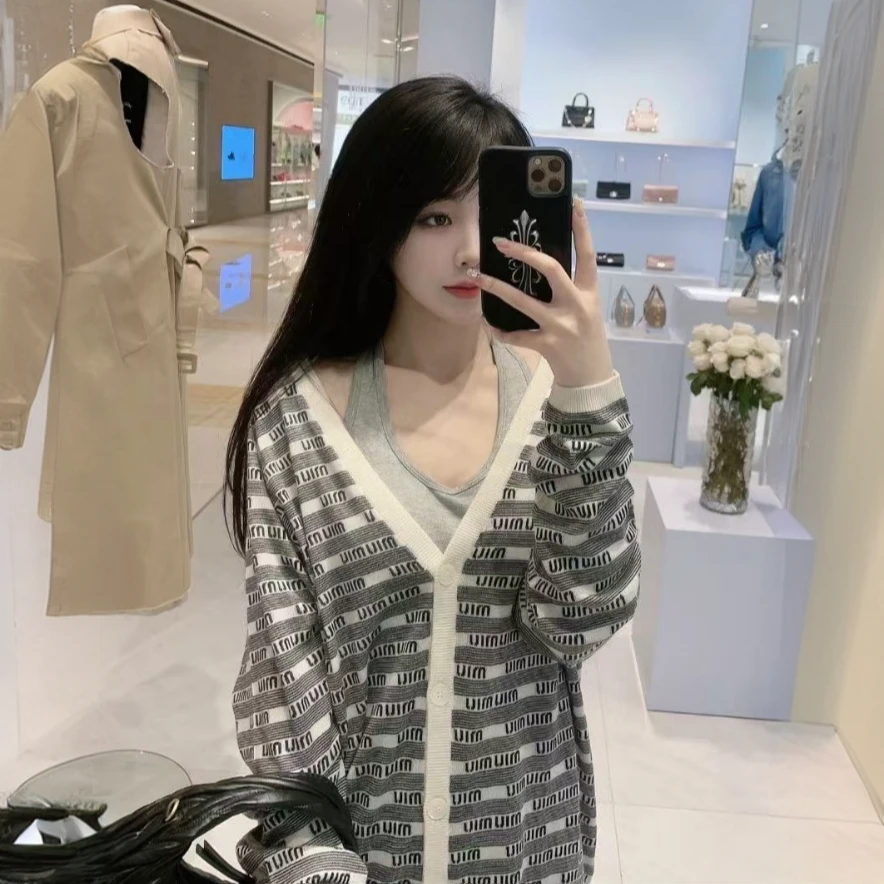 99新 MIU MIU/缪缪 海囤 缪缪36码yu77877开衫