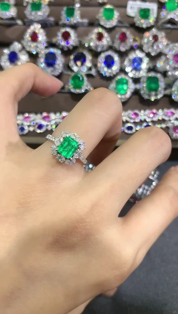 戒指18K金镶嵌祖母绿a284