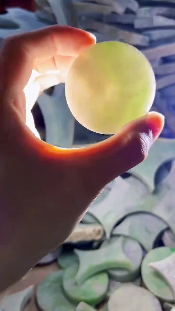 翡翠裸石缅甸翡翠A货文7585