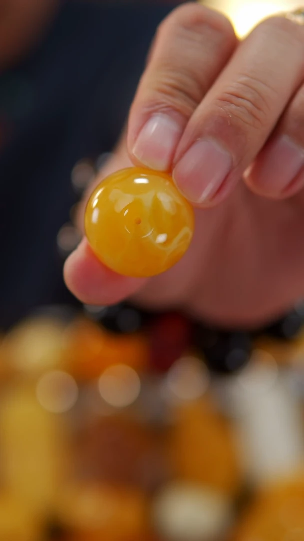 【闪购商品】蜜蜡裸石未镶嵌苹果圆珠11.45