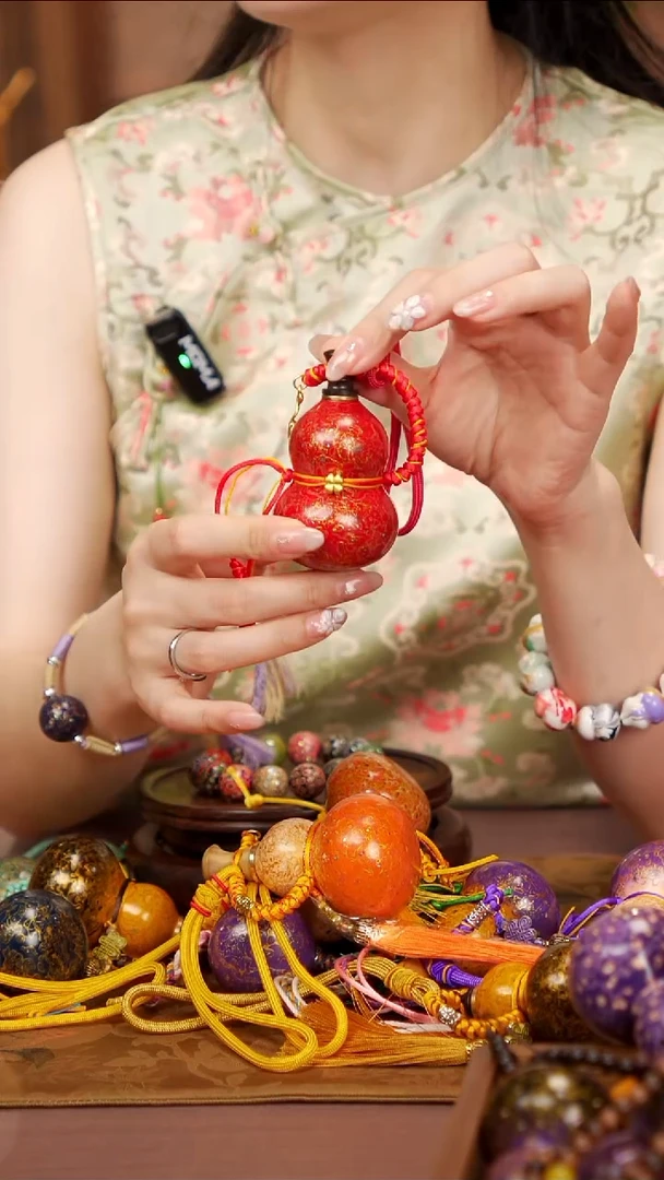 86易林大漆开口小葫芦----168