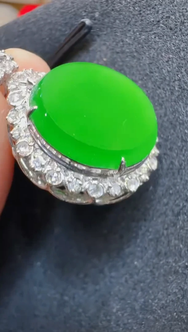 吊坠(不含链)18K金镶嵌翡翠多样性团购发一件