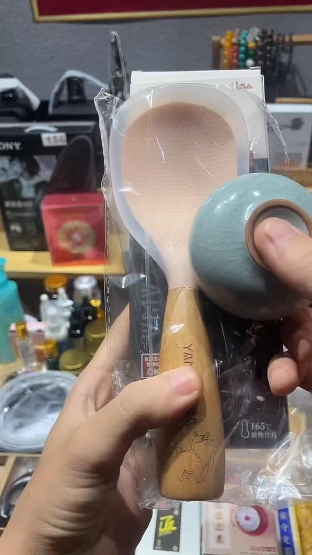 瓷片闪购商品 如图所示