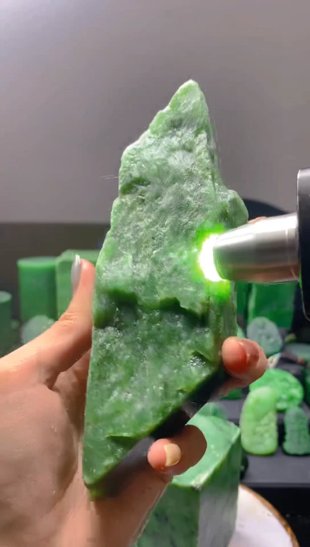 未镶嵌和田玉珠宝半成品1