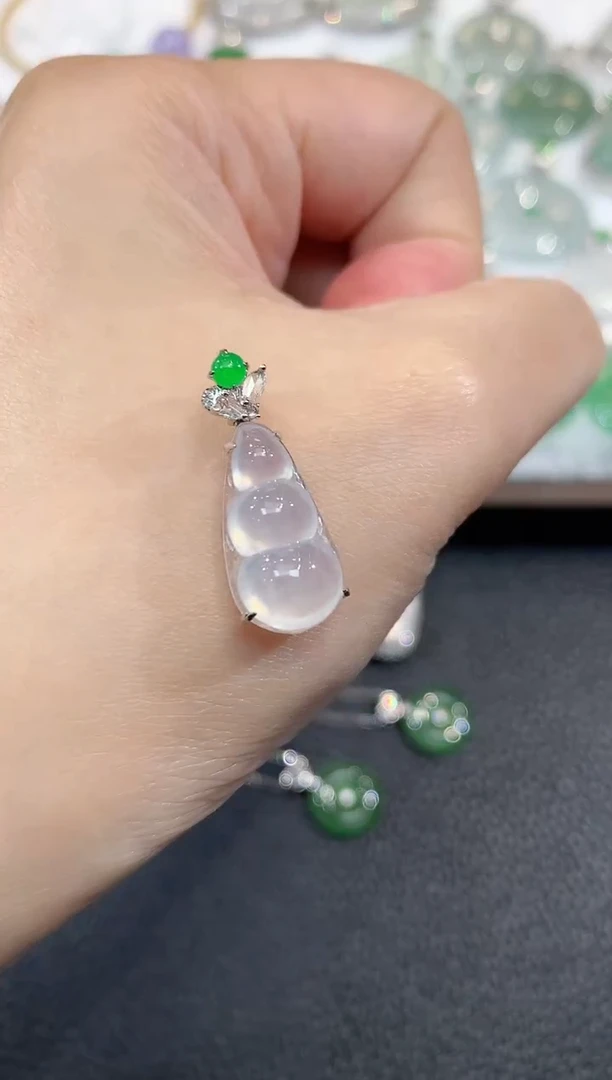 吊坠(不含链)18K金镶嵌翡翠A26