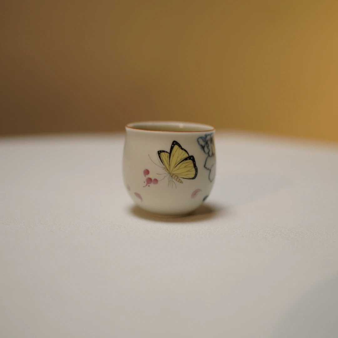 景德镇明清工艺蝴蝶花卉小蛋杯主人杯