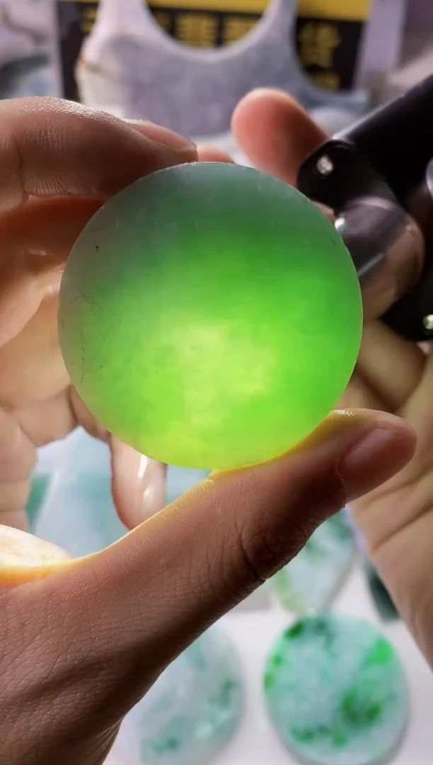 翡翠未镶嵌颈饰翡翠164