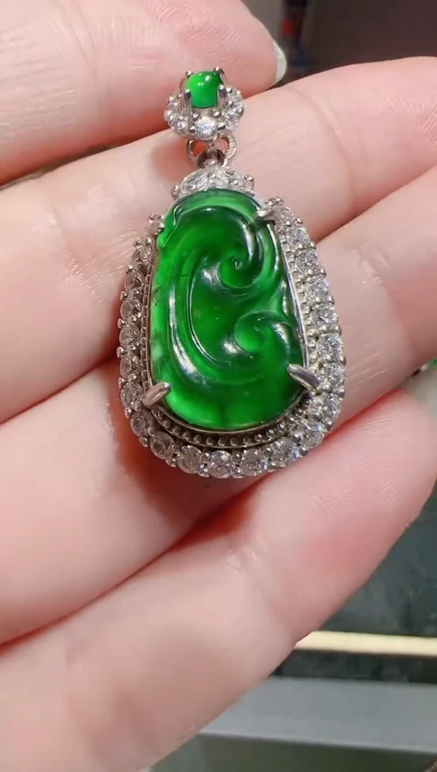 【闪购商品】翡翠颈饰未镶嵌202512354