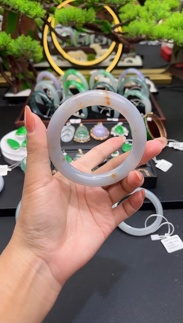 未镶嵌手镯翡翠手镯