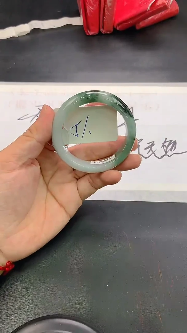 翡翠手镯未镶嵌127