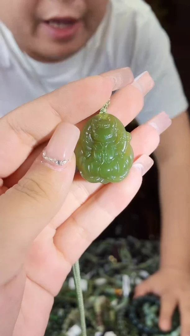 和田玉未镶嵌颈饰拍一发一