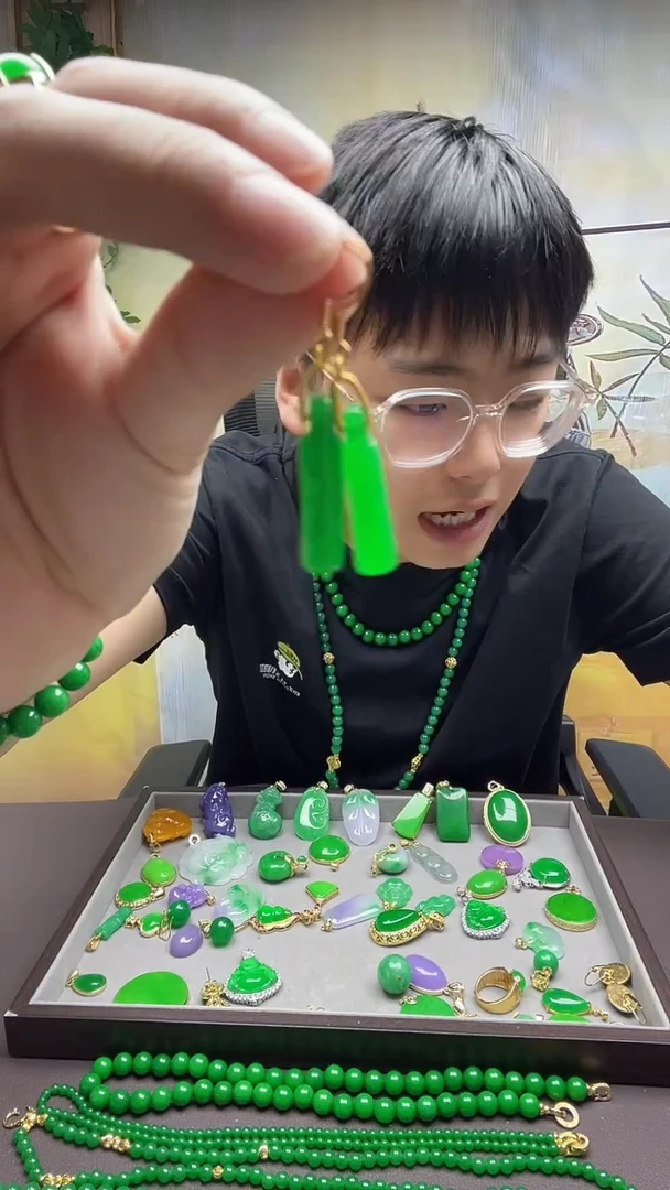 翡翠14K金镶嵌耳饰008翡翠圆柱耳环