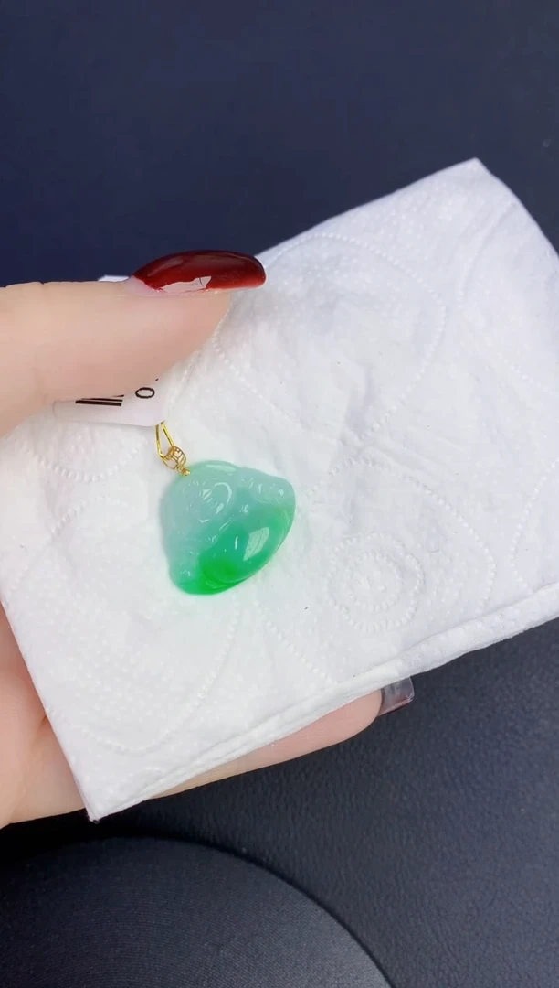 颈饰18K金镶嵌翡翠缅甸天然翡翠A货